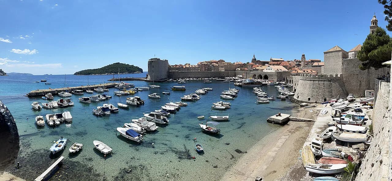 Dubrovnik Tourist Scams: 7 Common Rip-Offs and How to Avoid Them